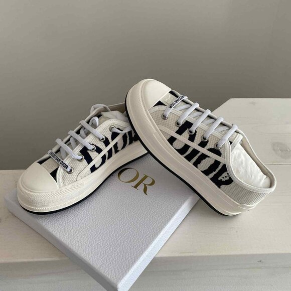 BNW Baskets Sneakers canvas platform women sz 6 / 36 - Picture 2 of 3